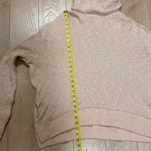 Free People We The Free Textured Knit Tommy Turtle Neck, Toasted Almond, sz M - Picture 11 of 13